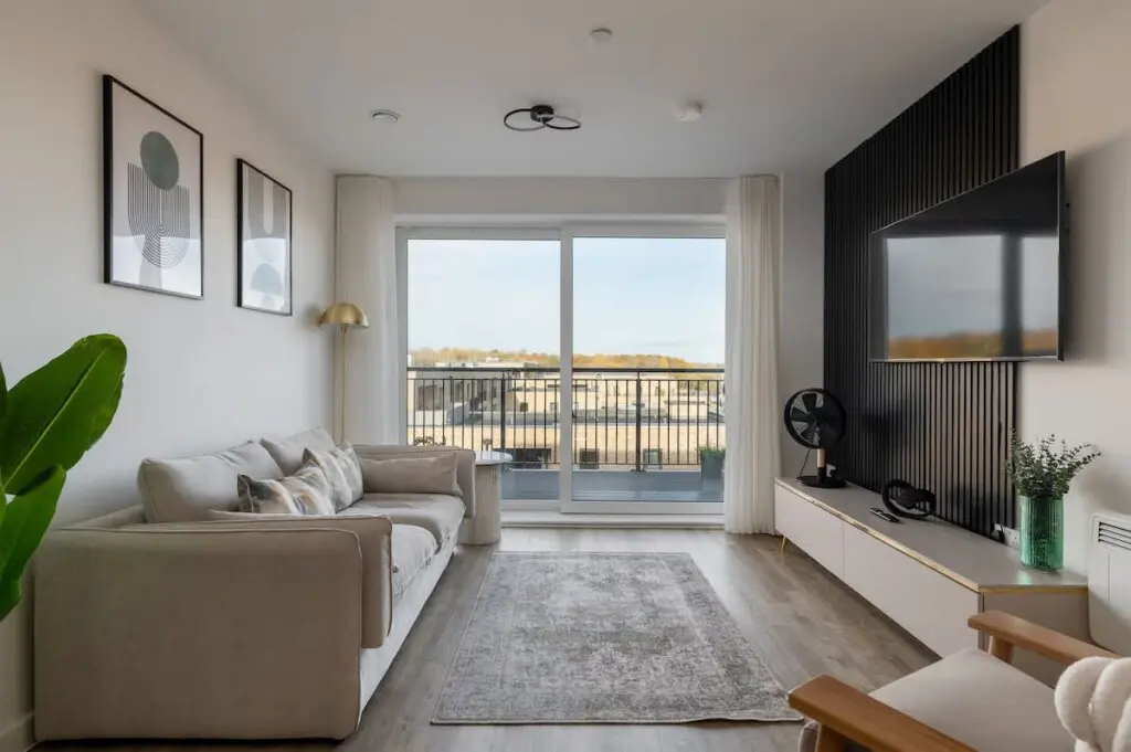 6b5c8359 33de 41 39bc7