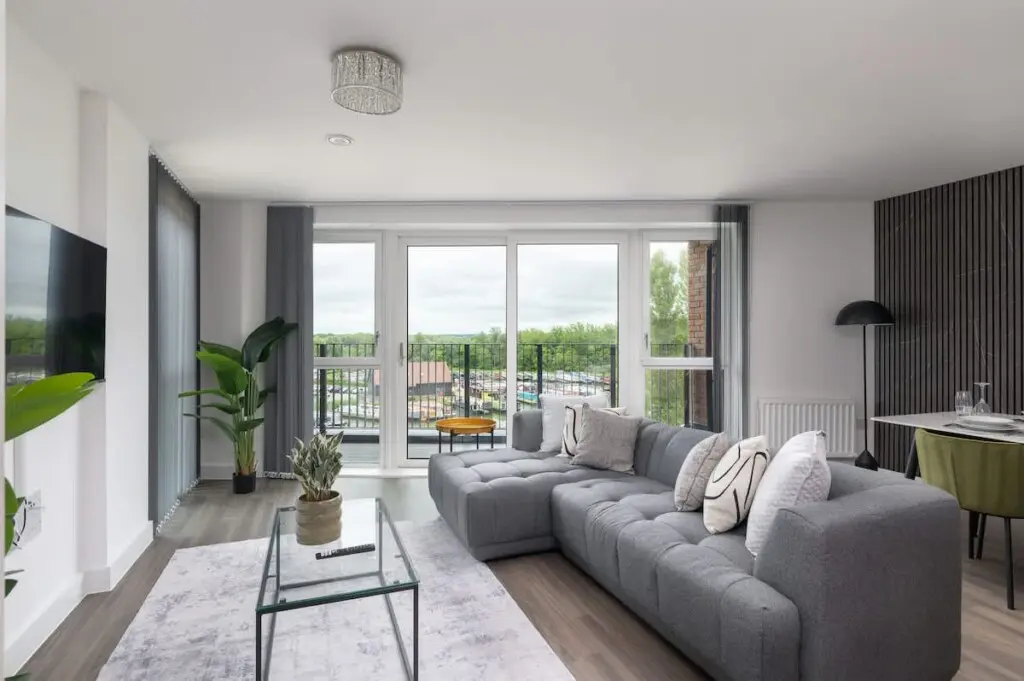 893c0a07 63eb 40 KoODd