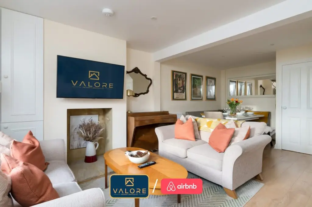 b035998c 55e7 40 YKCdn