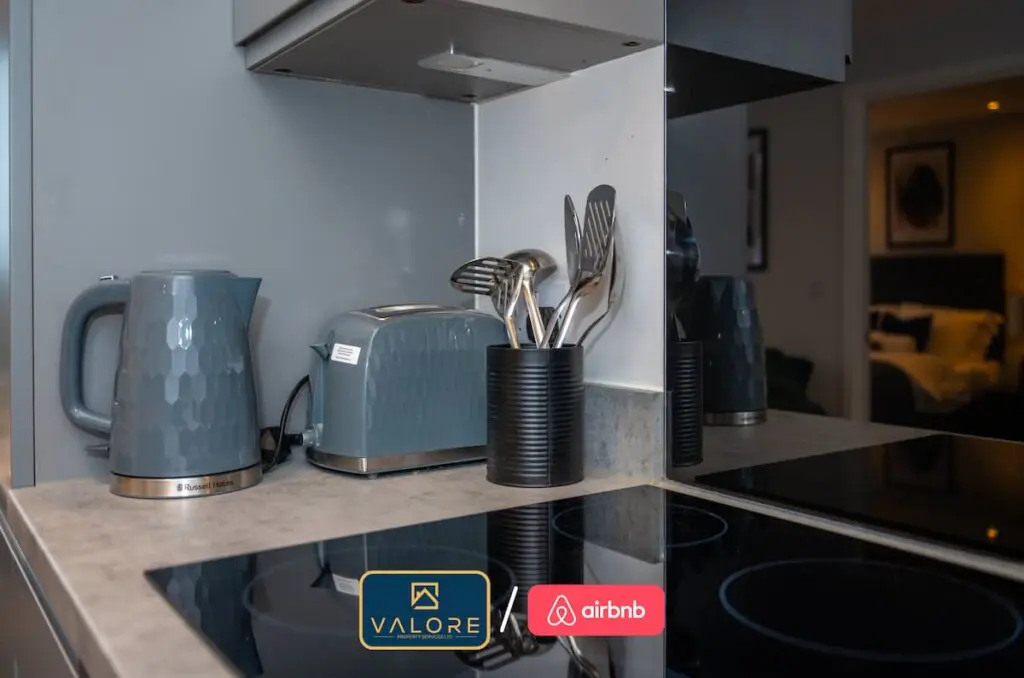 cd3640f8 2e00 41 Ue3JT