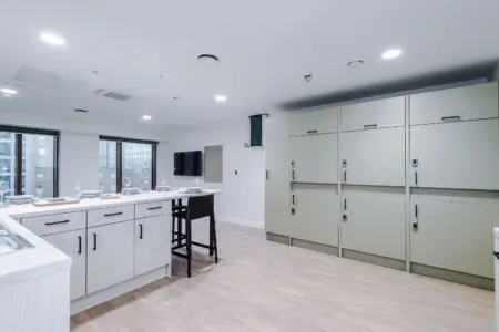 cnhmuyuowb3de4jlhazs