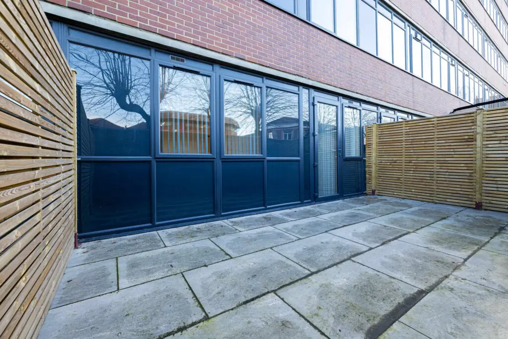 mmqfrmgugfuabyfbdxmb