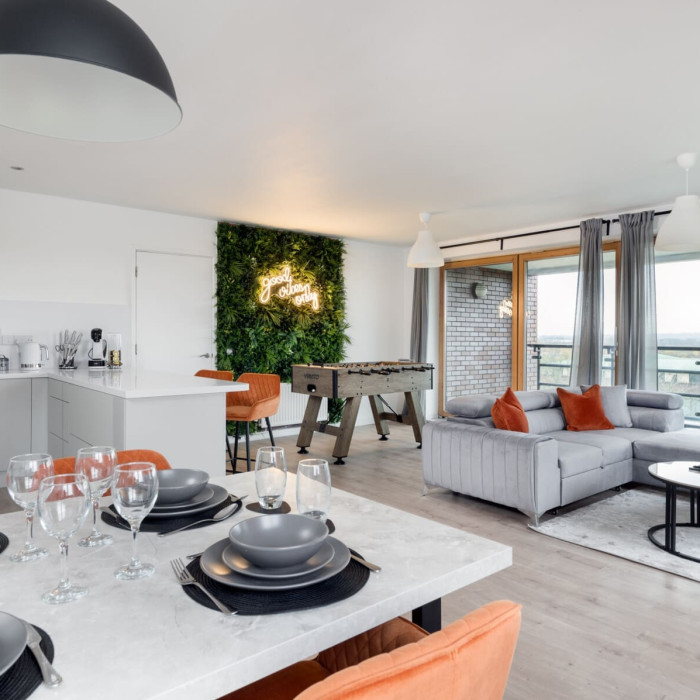 Use image in about the host section